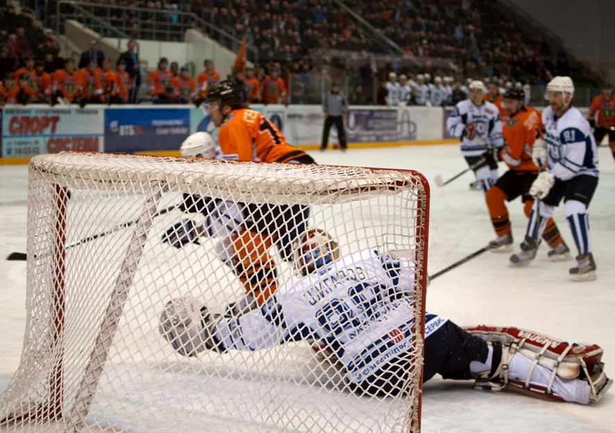 Удар... и мимо