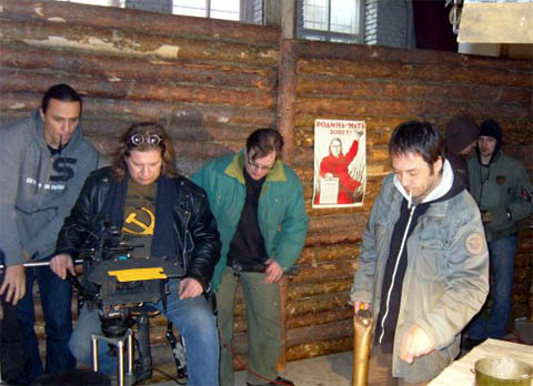 Снимали на заброшенном заводе