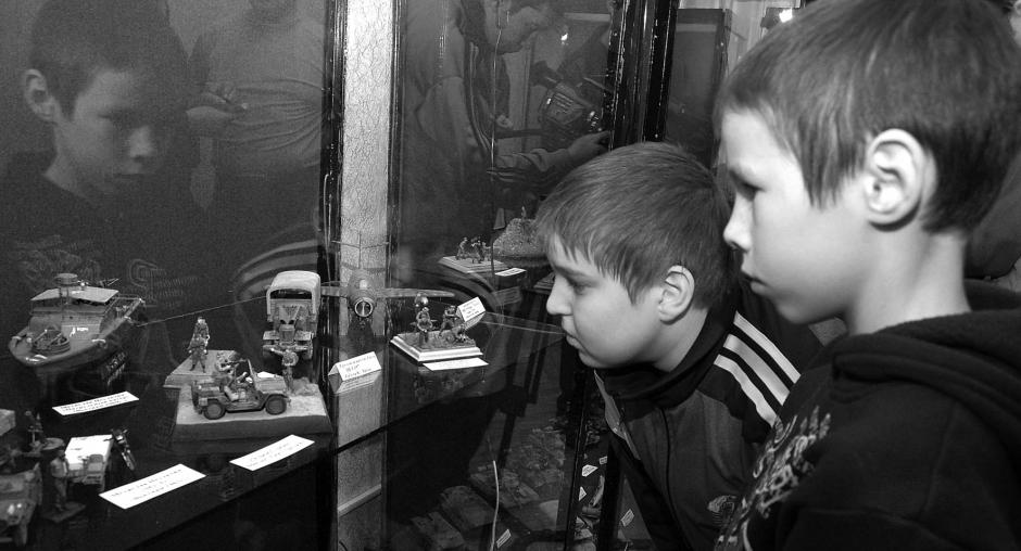 Пускай наши мальчишки в войну только играют!