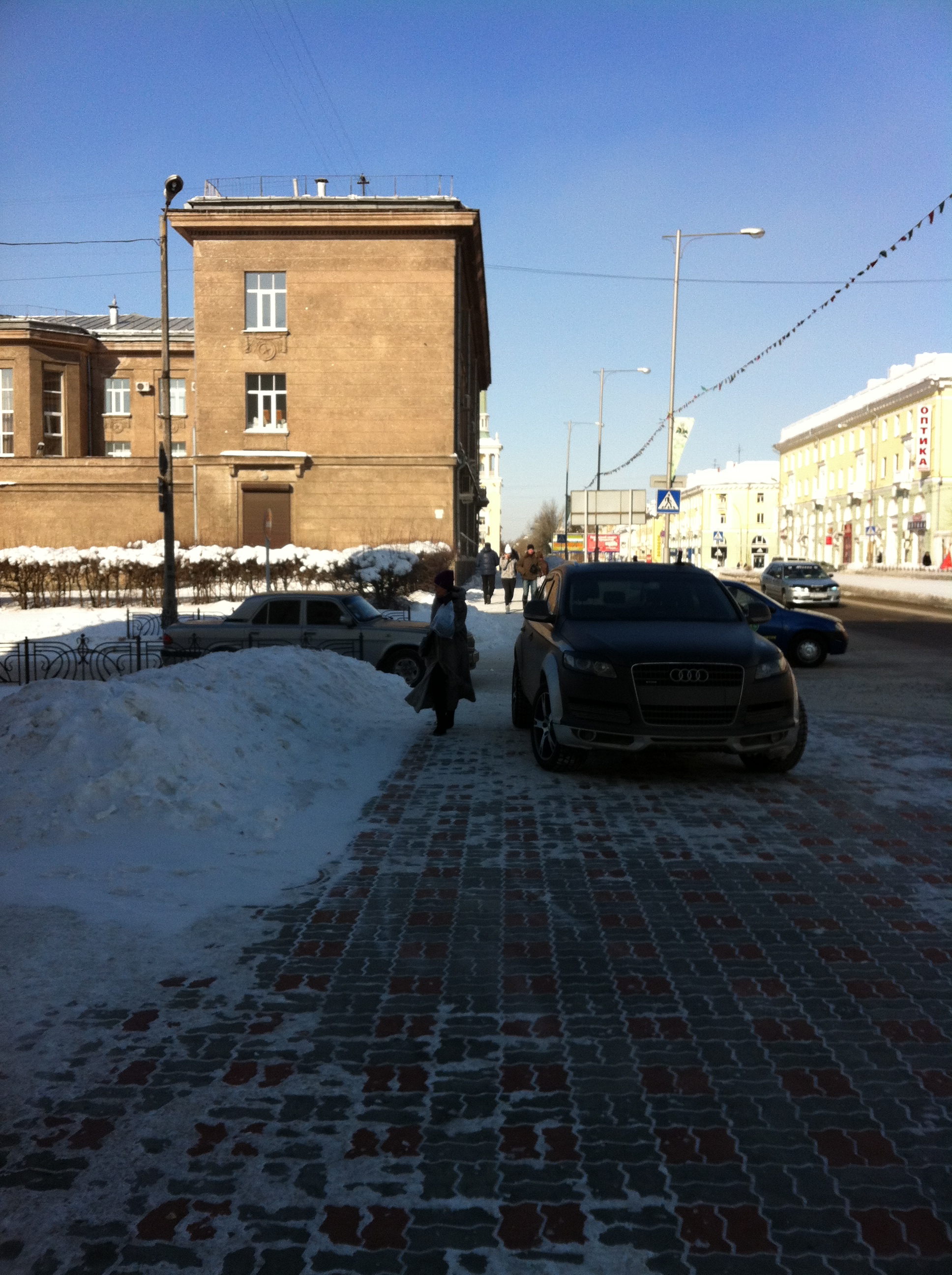 у администрации города