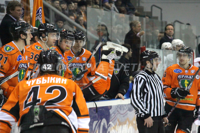 Ну уж как зашлось..... Роман Смирнов.