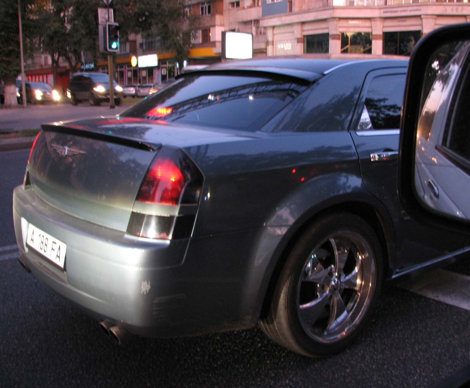 Очередная угадайка. Что за модель?