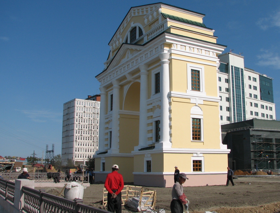 Арка, построенная к 350-летию Иркутска на нижней набережной