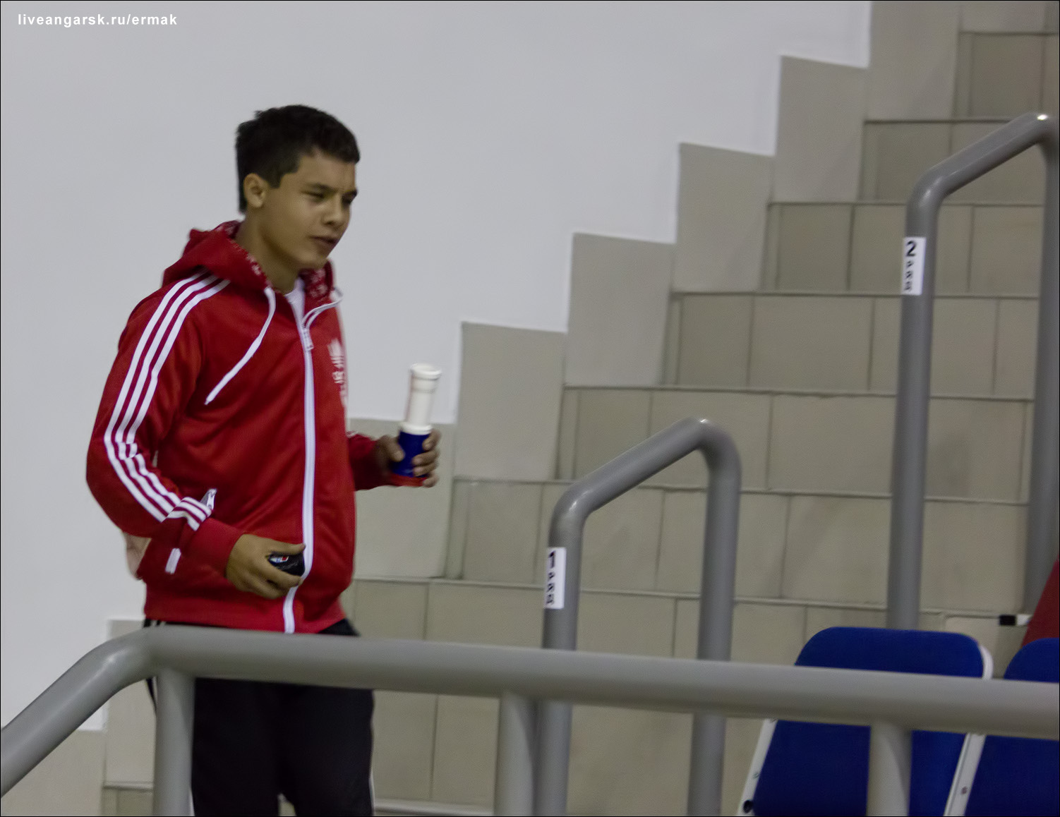 Счастливчик поймавший шайбу