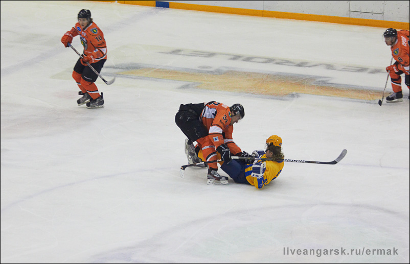 Он сам упал