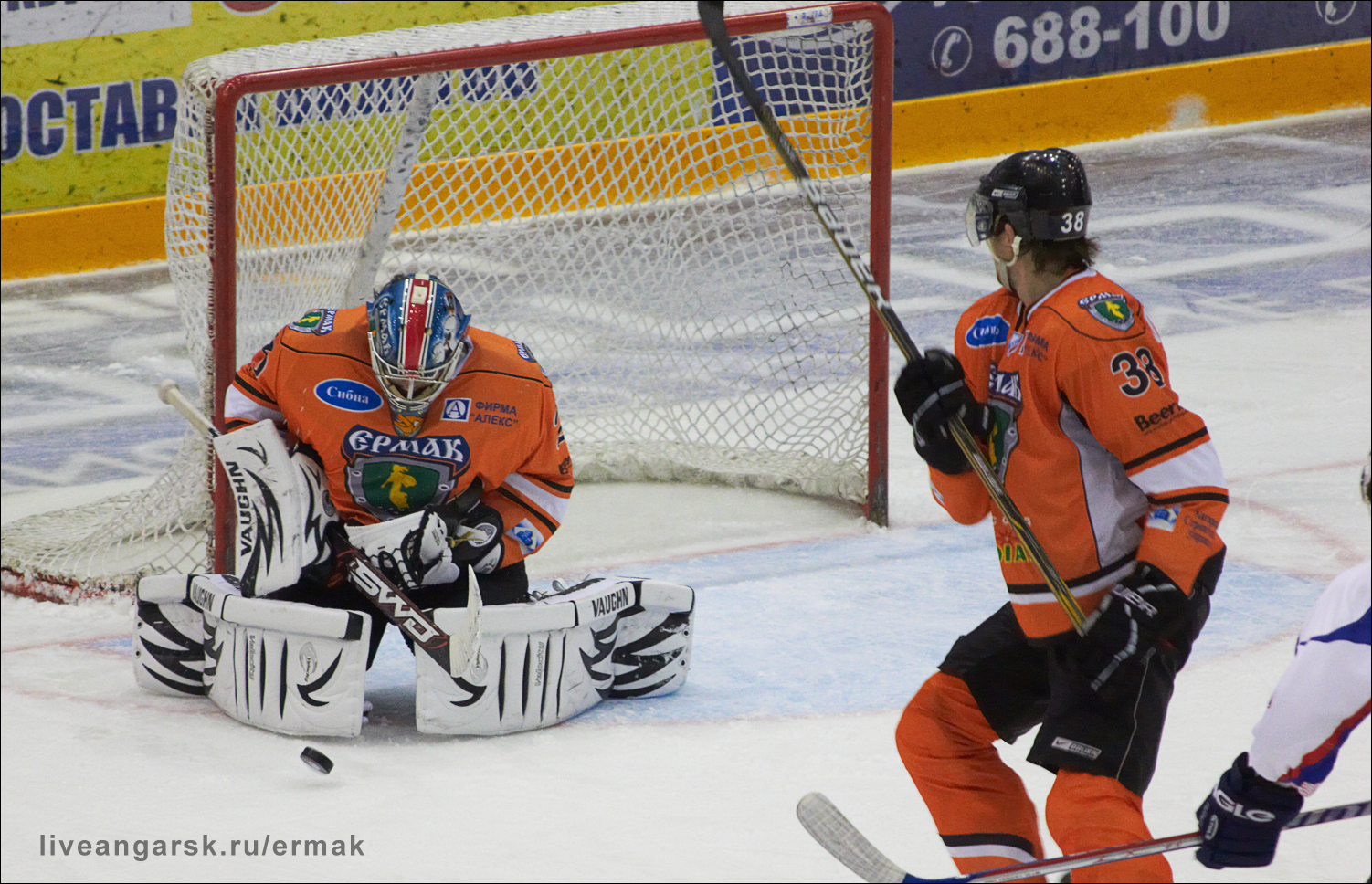 Угроза нашм воротам