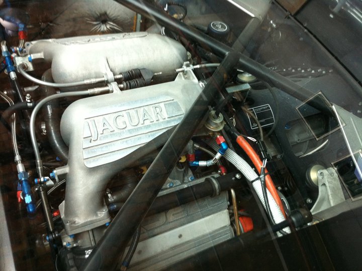 Jaguar XJ220 и его 6 цилиндров