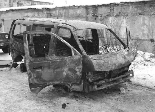 Сгоревшая Киа-Беста