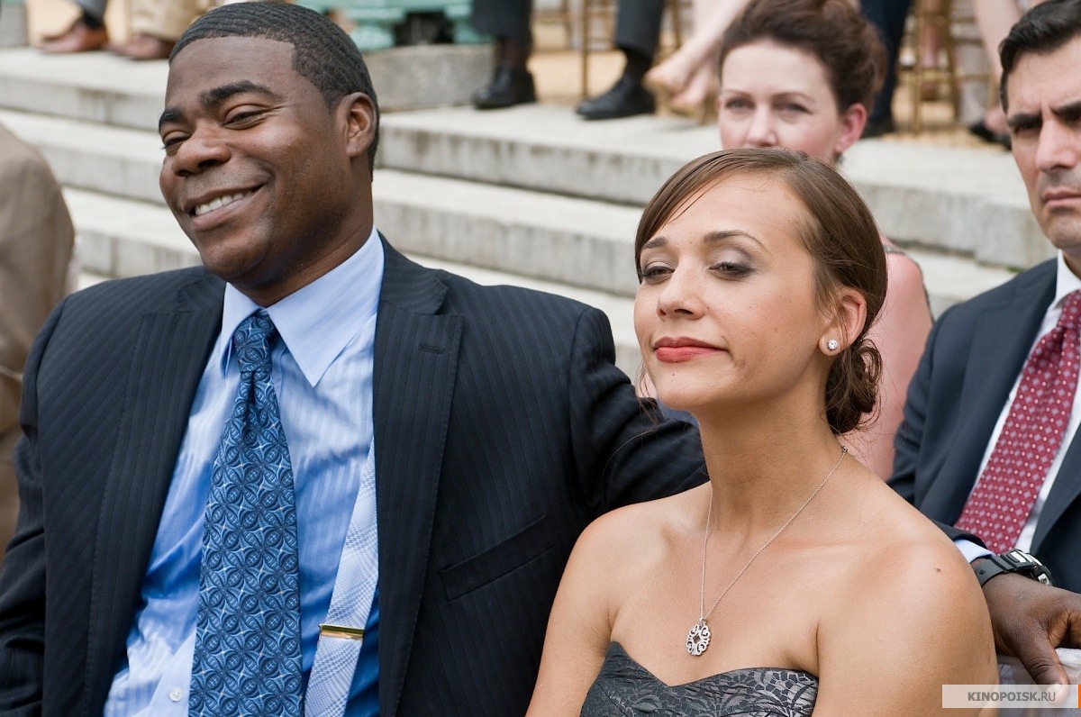 Kinopoisk.ru-Cop-Out-1189238