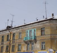 На доме Владимира Николаевича целый лес антенн