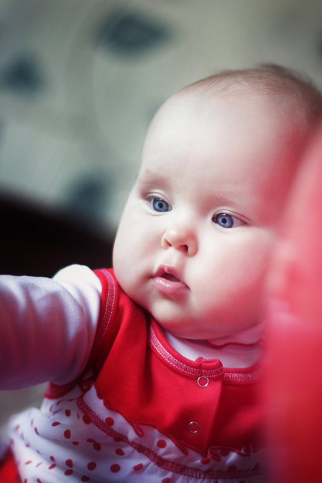 Любознайка)