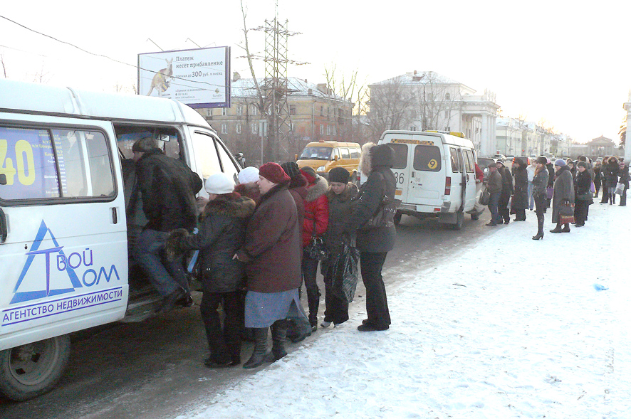 В Ангарске услуги по перевозке по 22 маршрутам предоставляют 12 перевозчиков