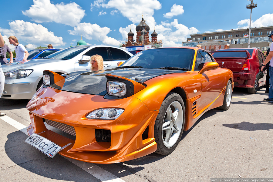 Глазастая Mazda RX-7