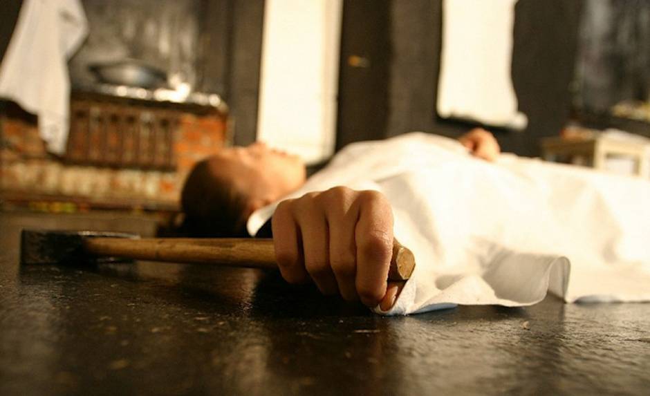 Должник с молотком