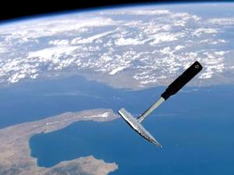 молоток из космоса