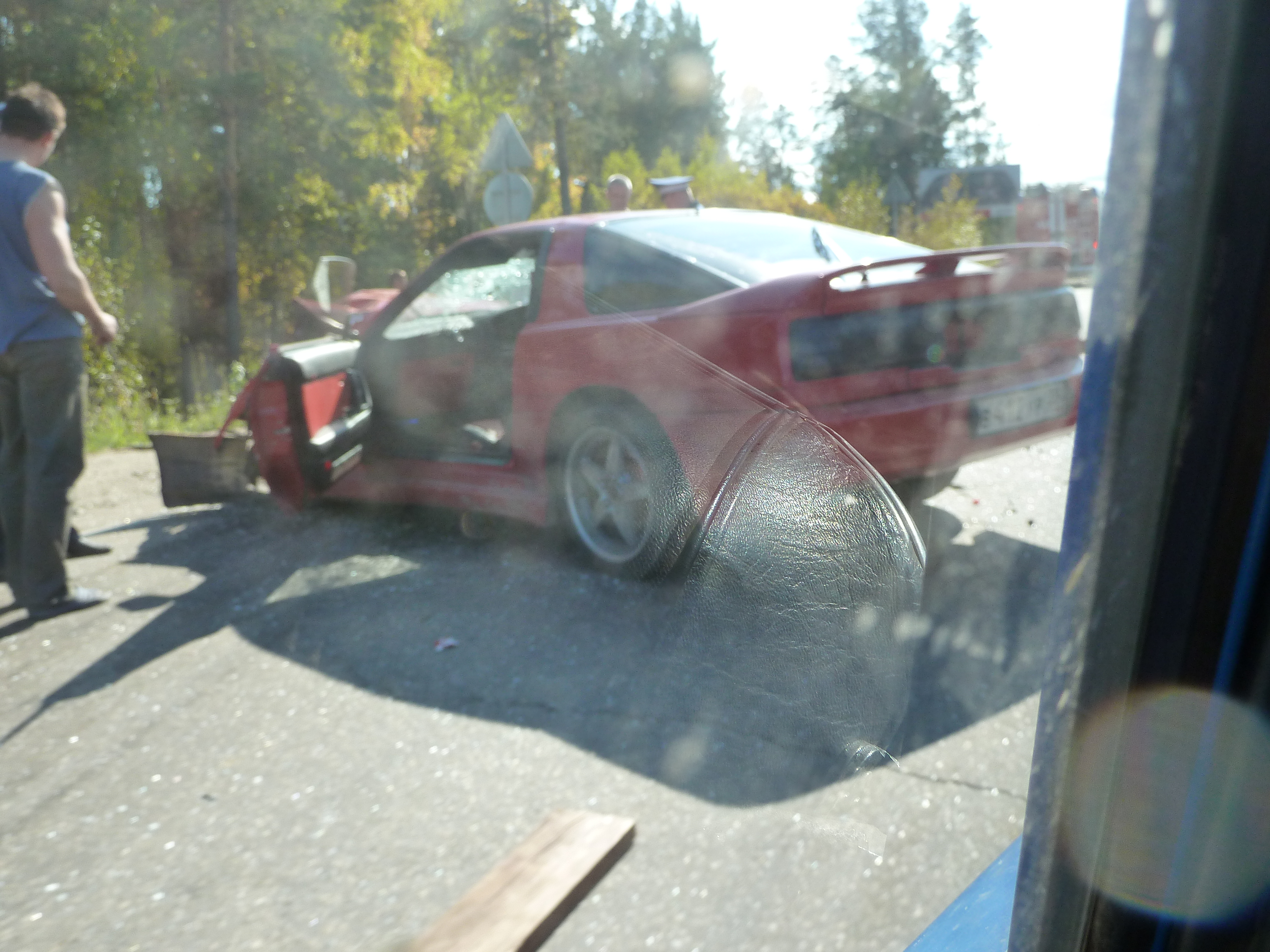 недалеко от кладбища