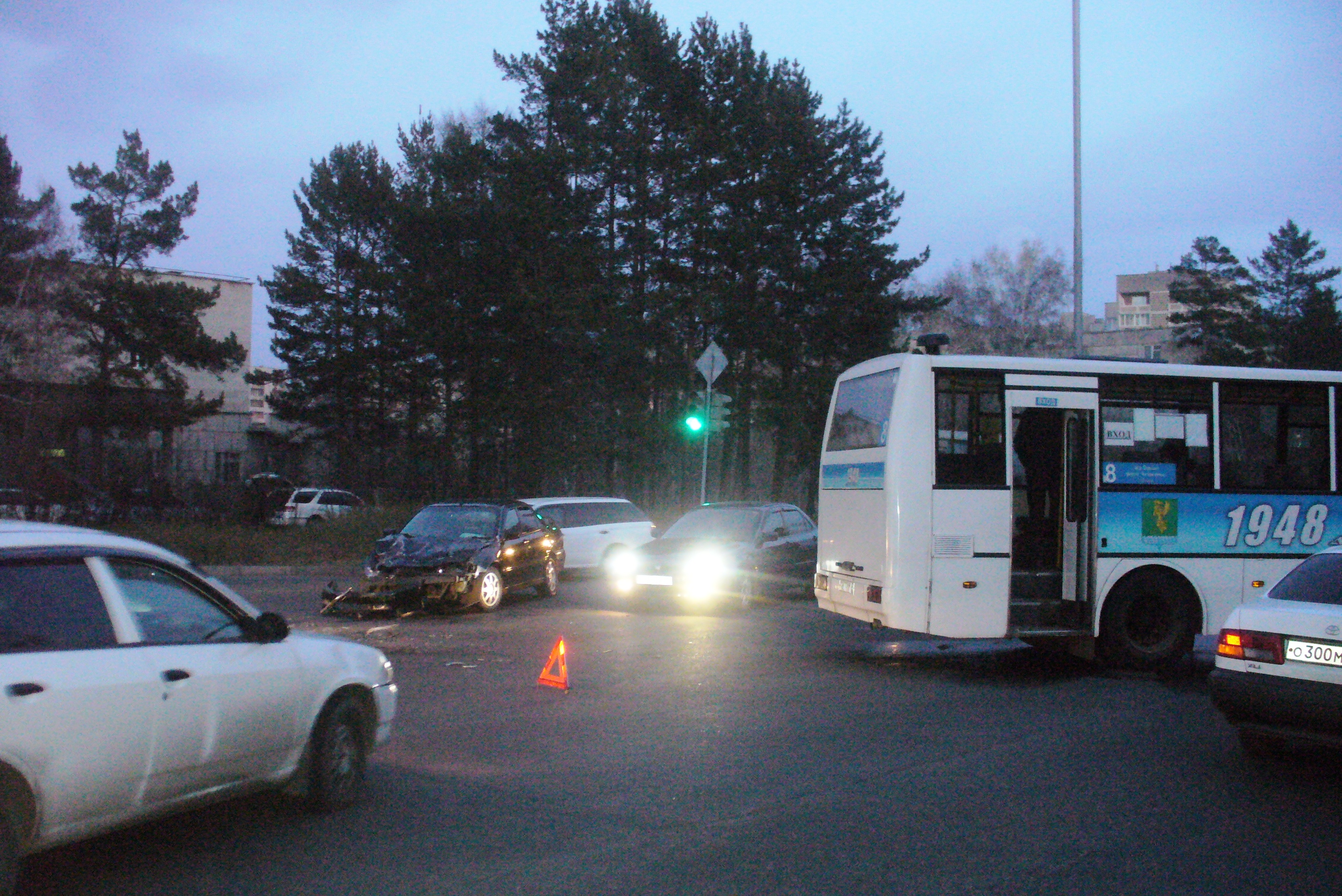 ДТП на Космонавтов. "Аккорд" vs. автобус