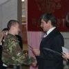 Леонид Михайлов вручает паспорт юному ангарчанину