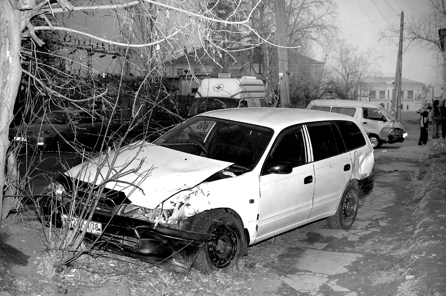 Перепутал педали!