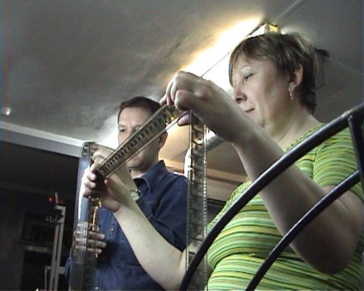 Киномеханики реставрируют ленту