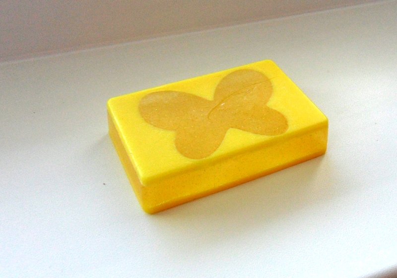 Детское мыло с витаминами А и Е.