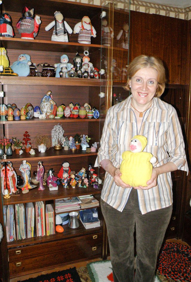 Много вещей из своей коллекции Елена Корнилова раздаривает