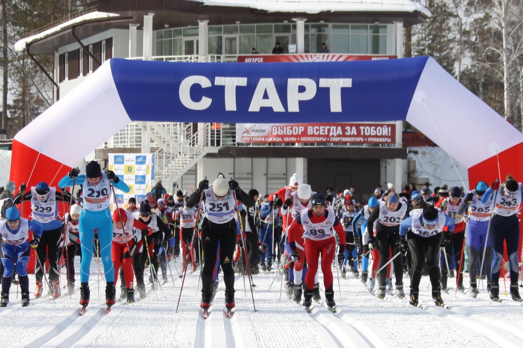 Start angarskogo marafona - 2011. nadezhda shunyaeva sleva no 210