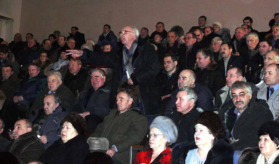 Воевать за отмену повышения арендной платы за землю пришло более 400 ангарчан