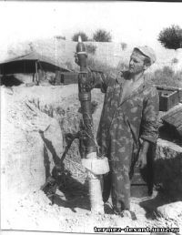 Стрельба из миномёта по позициям духов