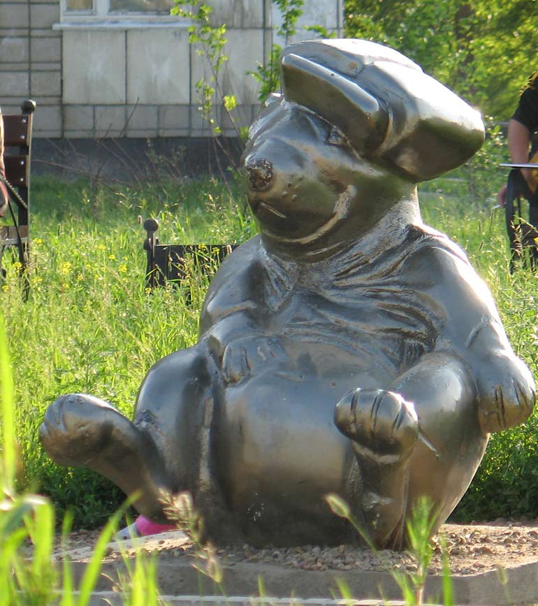 Памятник сурку