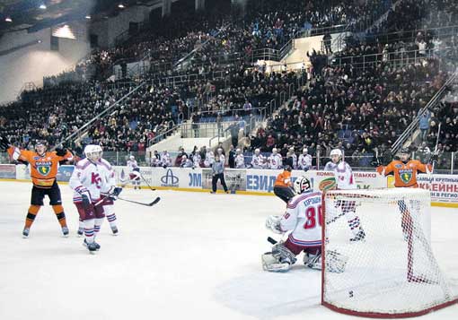 Все на хоккей!