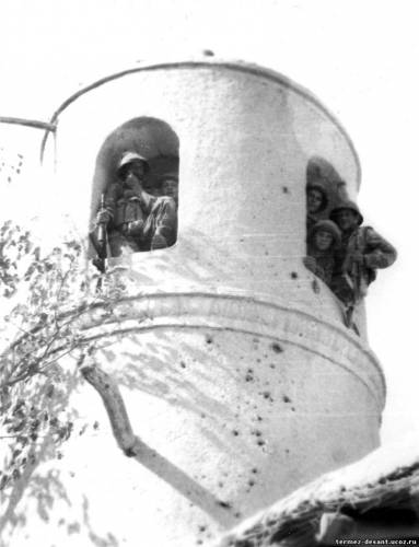 Выбили из минарета и... фото на память