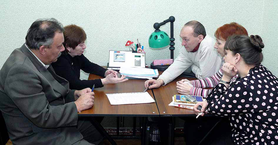 Забастовочный комитет ЦО №8 на прошлой неделе передал свои требования начальнику управления образования