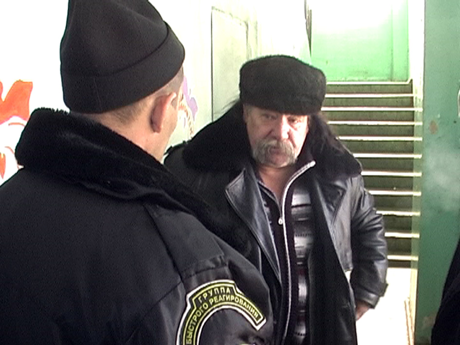 Мужчину спасла группа быстрого реагирования